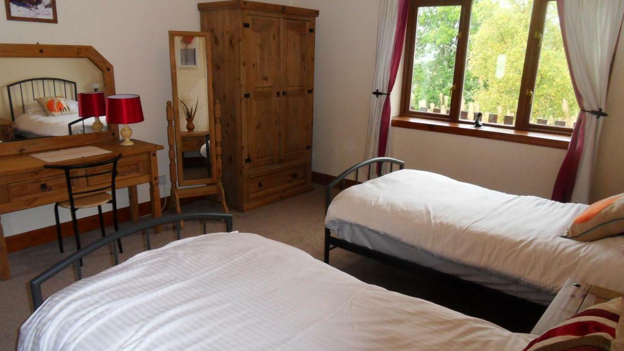 Meadowside Cottages Balavil Zewnętrze zdjęcie